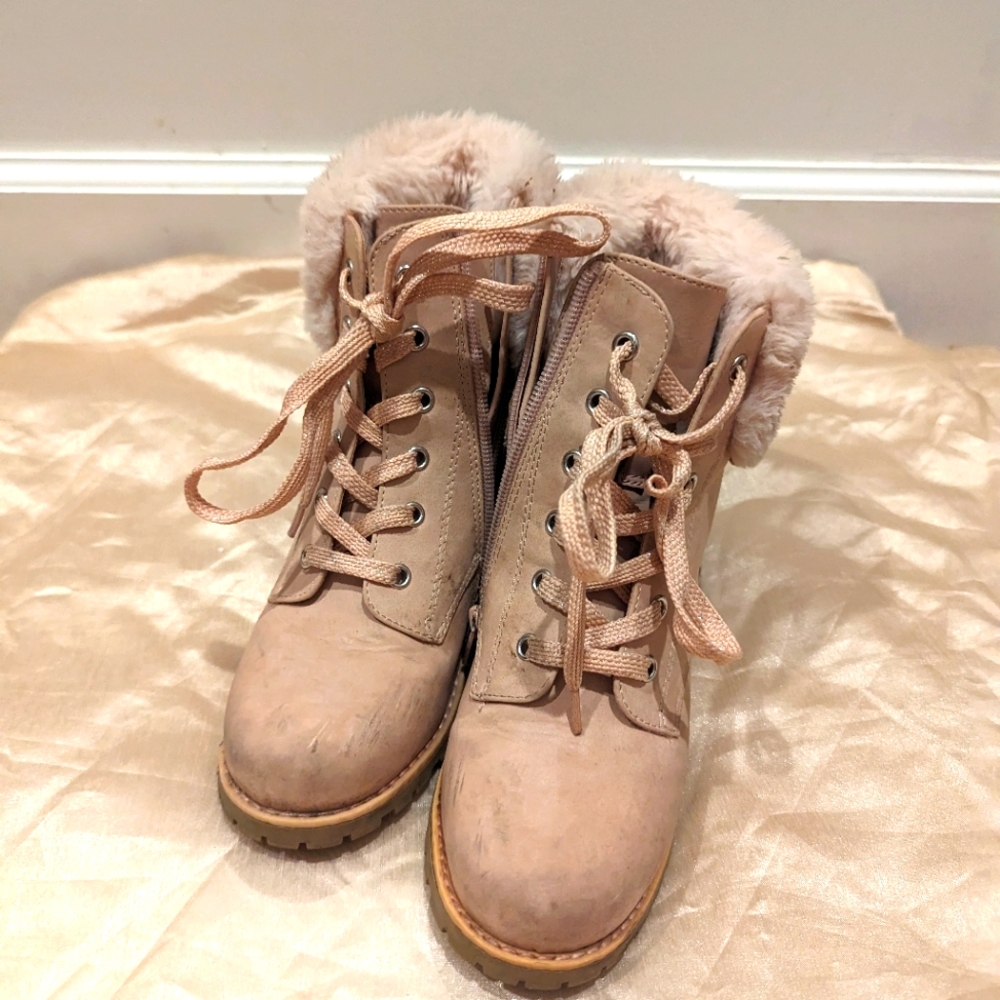 Dolce vita kids faux  fur boots size 4
